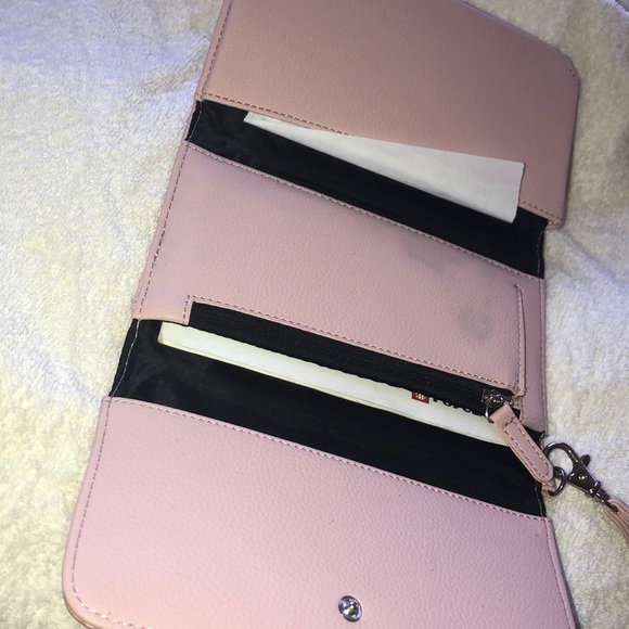 Pink Rose Print Wristlet - Picture 4 of 4